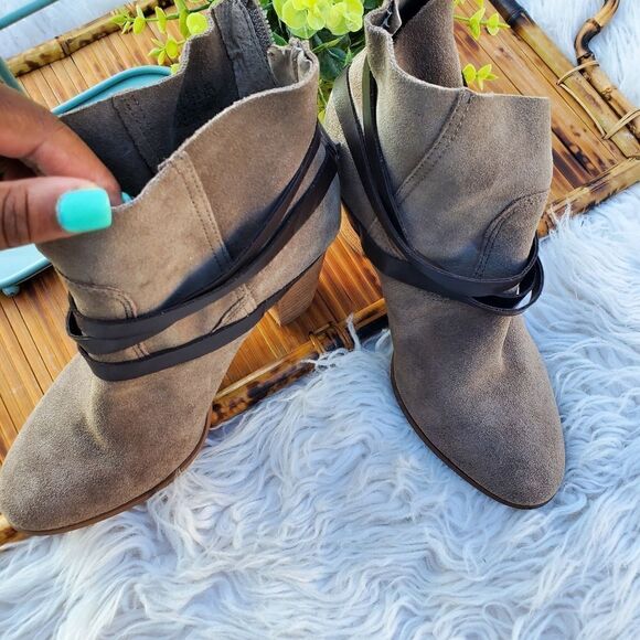 Carlos Santana Tan Suede leather Strapy Detail Ankle Boots. - Picture 10 of 15